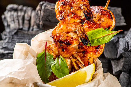 Шашлычок из тигровых креветок