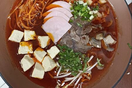 Рамэн из говядины с кимчи S