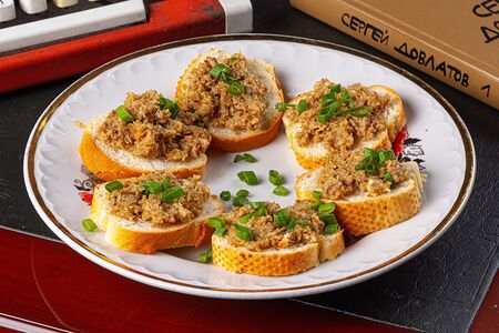 Бутерброды с утиным риетом