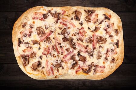 Римская пицца Сыр, бекон, грибы