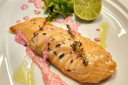 Филе лосося с нежным соусом