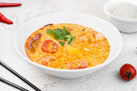 Суп Том ям с креветками