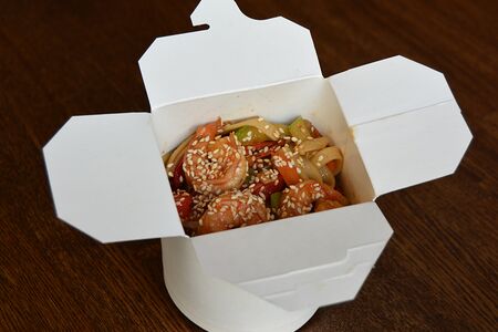 Удон с креветками