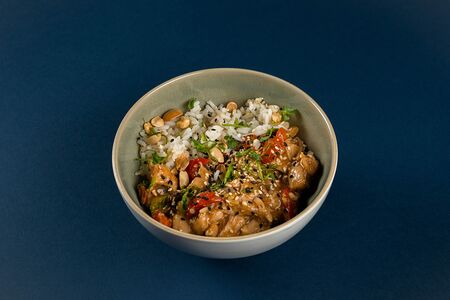 Куриная грудка в соусе масала с длиннозерным рисом