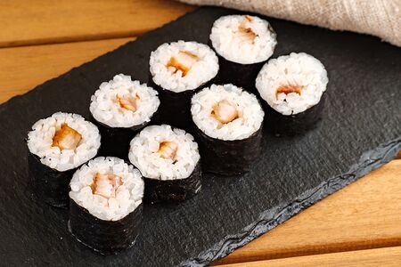 Ролл с угрем