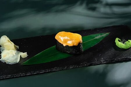 Запеченный гункан Тунец