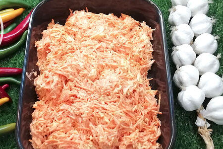 Морковный салат с сыром