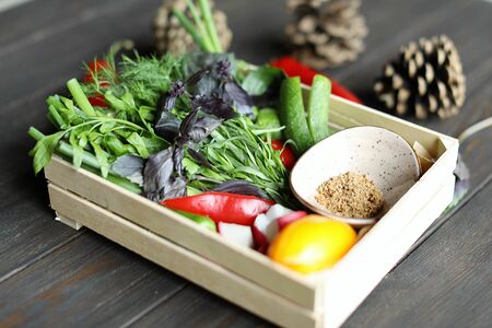 Ящик свежих овощей