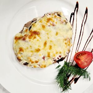 Мясо по-французски