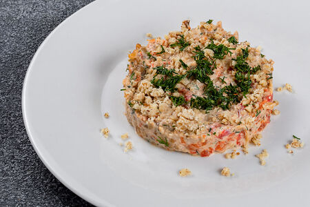 Баклажанный с орехами и овощами