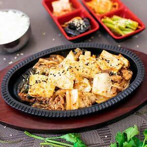 Кимчи со cвинoй грудинкой