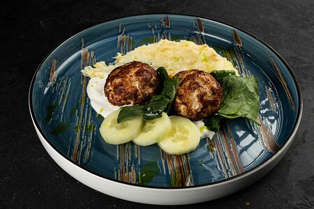 Котлеты из индейки со сливочным соусом