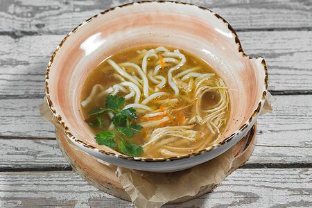 Куриный с домашней лапшой