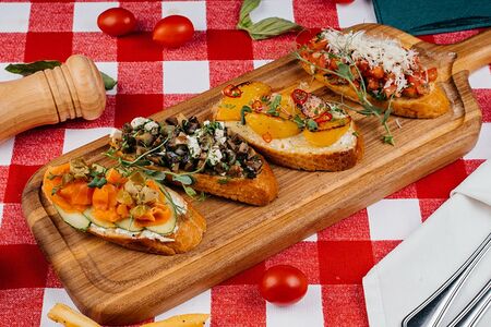 Ассорти брускет