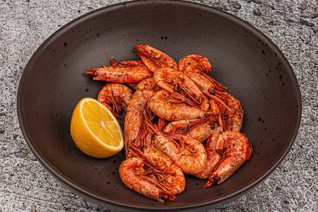 Пивные креветки жареные