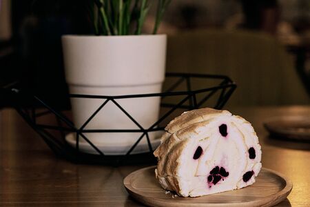 Меренговый рулет без глютена без сахара