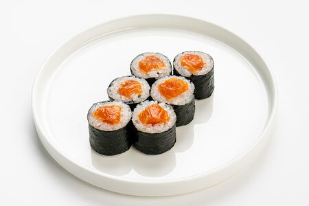 Маки с лососем