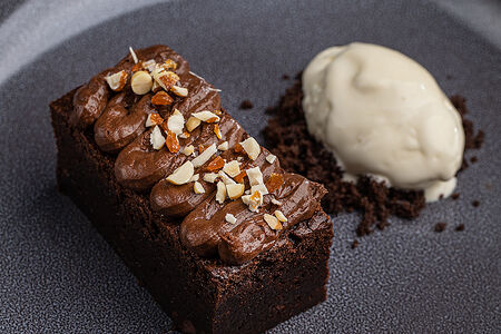 Брауни с шоколадным муссом