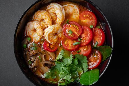 Том Ям с креветками и рисом