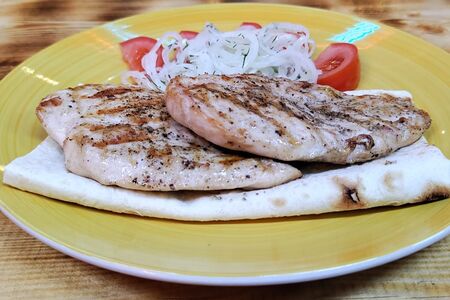 Стейк из куриной грудки