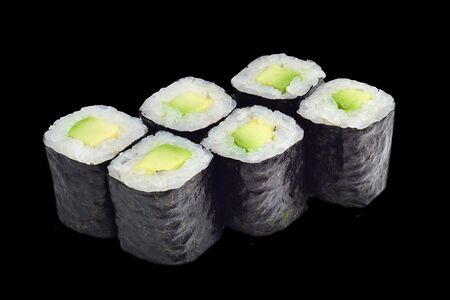 Ролл с авокадо