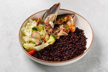 Боул с морепродуктами