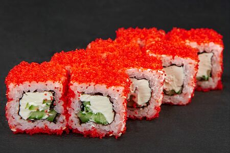 Сливочный ролл с огурцом