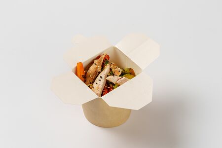 Вок-лапша Спагетти острые с курицей и овощами в соусе терияки