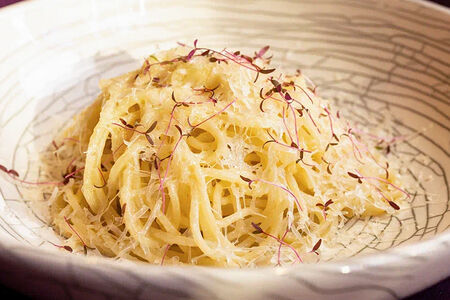 Паста с пармезаном и сливочным маслом