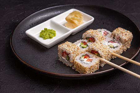 Ролл Вегетарианец в кунжуте