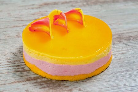 Мини-торт Малина-манго