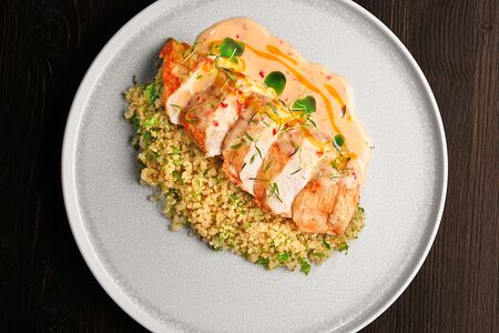 Куриная грудка с киноа