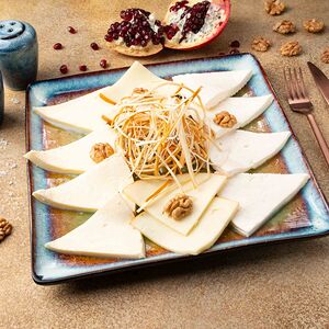 Ассорти грузинских сыров