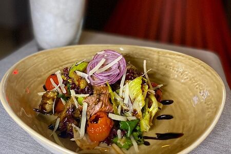 С ростбифом и овощами гриль