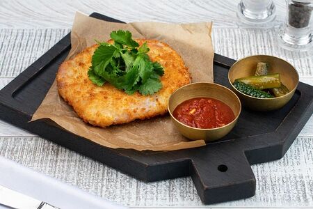 Шницель куриный с сулугуни