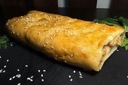 Рулет с ветчиной и сыром