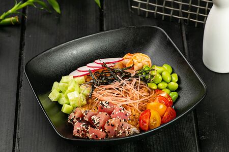 Поке с тунцом