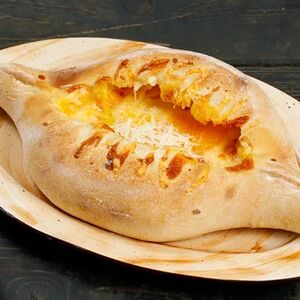 Хачапури по-аджарски Четыре сыра