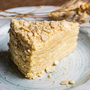 Торт Наполеон кусок