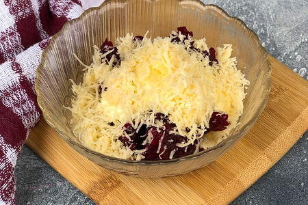 Салат со свеклой и сыром