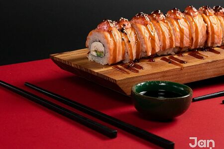 Огненная Филадельфия с лососем легенда Jan