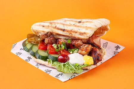 Якитори из свинины в пите