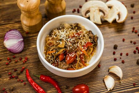 Вок с говядиной