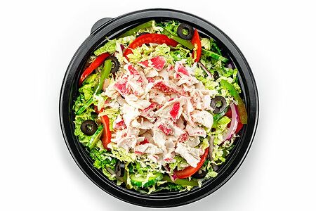 Салат Морепродукты с кусочками крабового мяса в майонезе