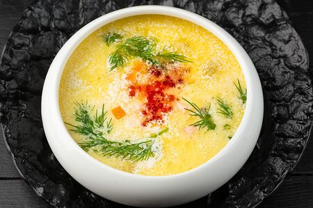 Уха по-фински со сливками и икрой