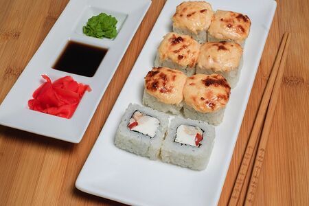 Ролл Лава запеченный