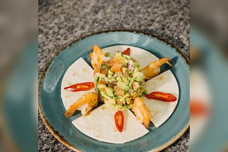 Салат Гуакамоле с креветками