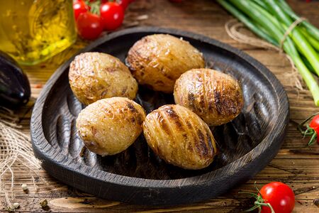 Картофель на мангале