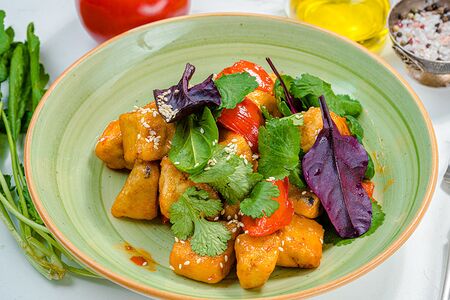 Салат из хрустящих баклажанов