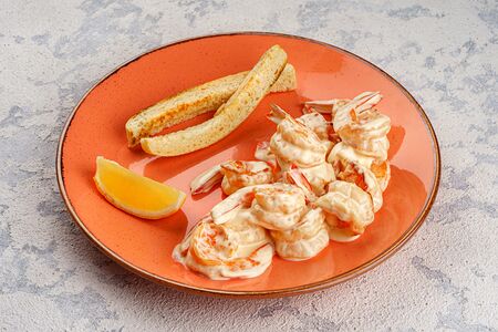 Королевские креветки в сливочно-чесночном соусе